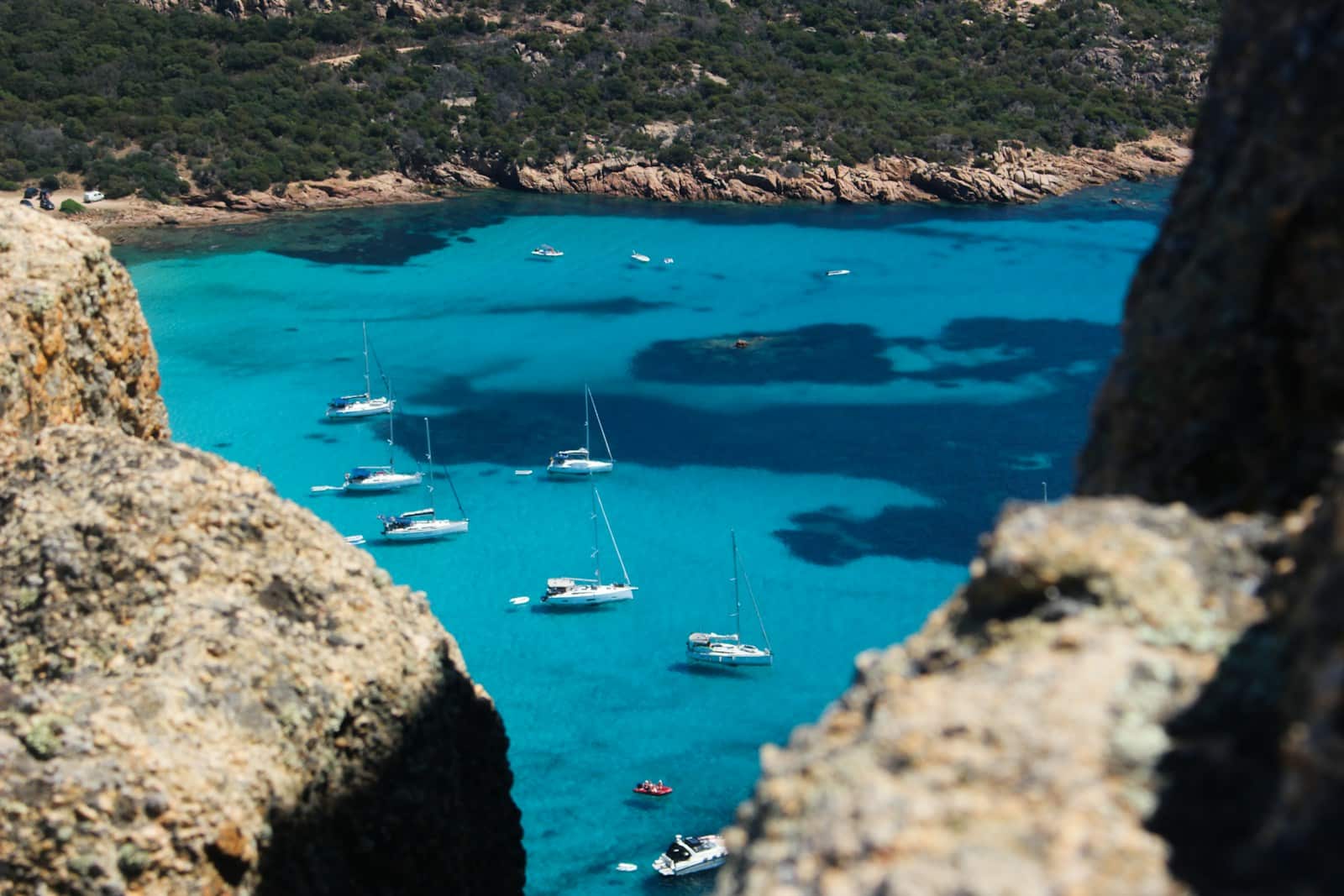 les bons outils SEO indispensables pour gérer votre visibilité en Corse